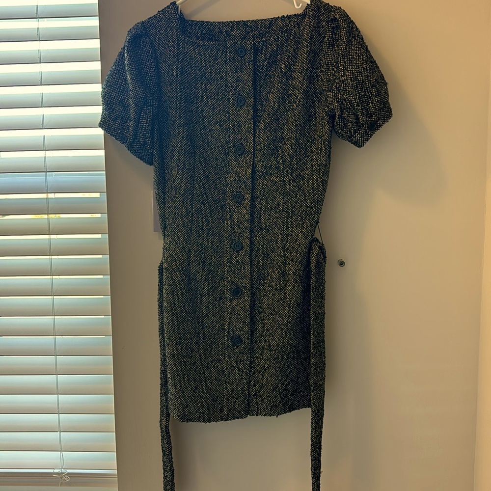 Brand Jennifer Lopez size medium tan and black stitched jacket